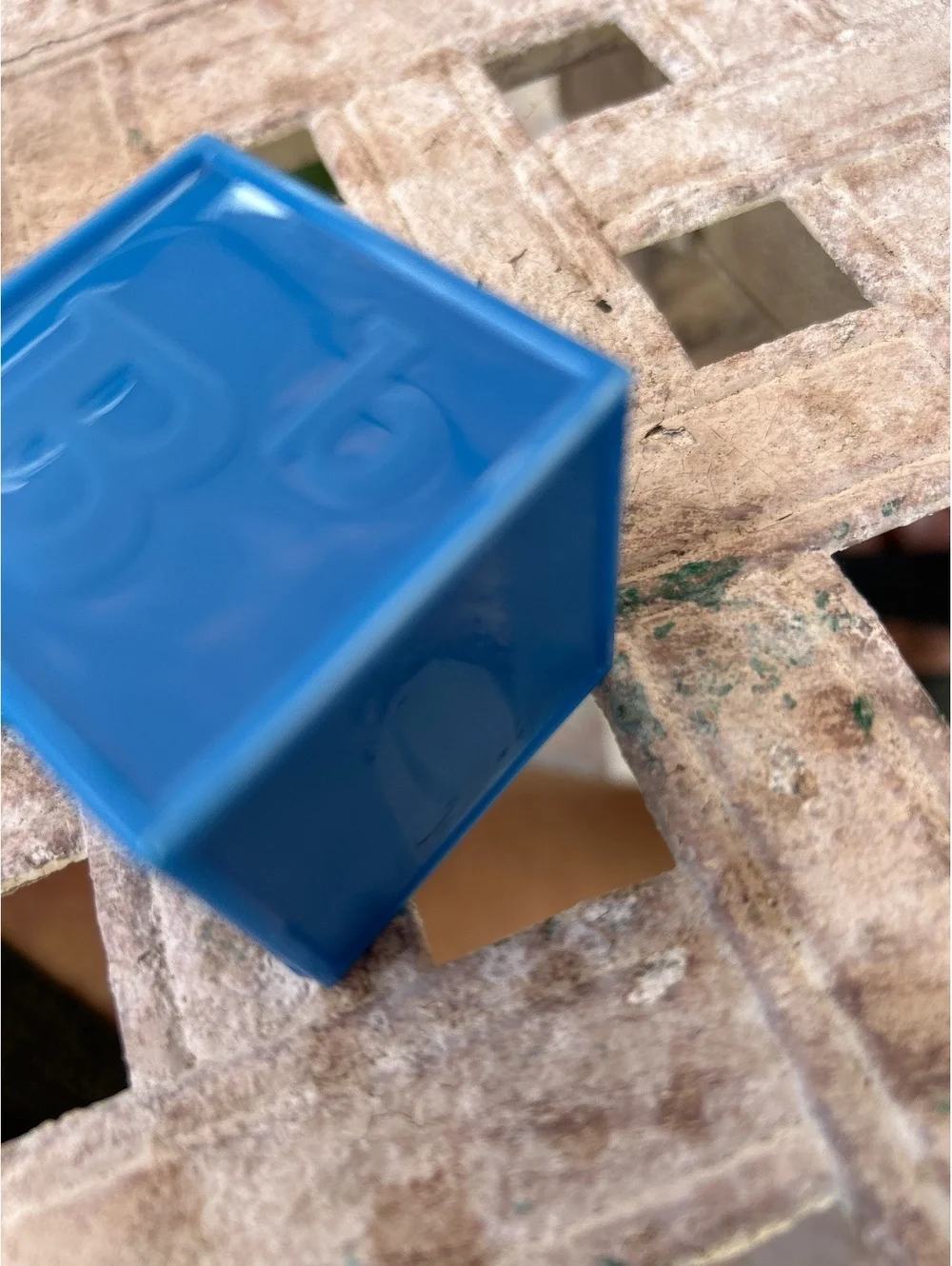 Tupperware replacement plastic block B with boat